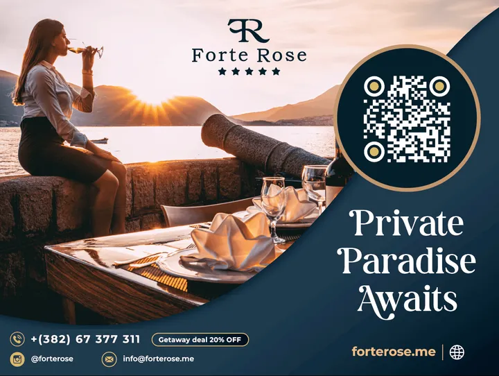 Forte Rose hotel billboard